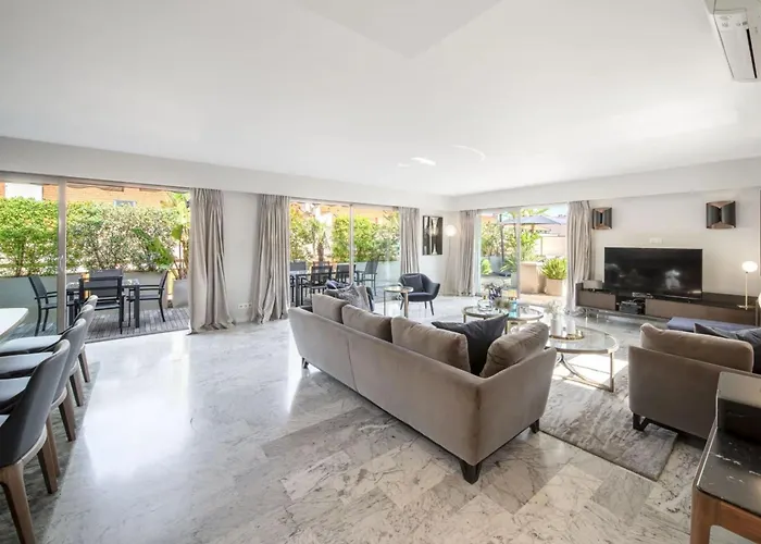 -clr- Stunning With Terrace *