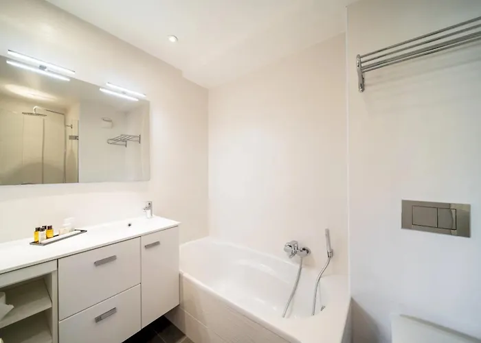 -clr- Stunning With Terrace アパート *