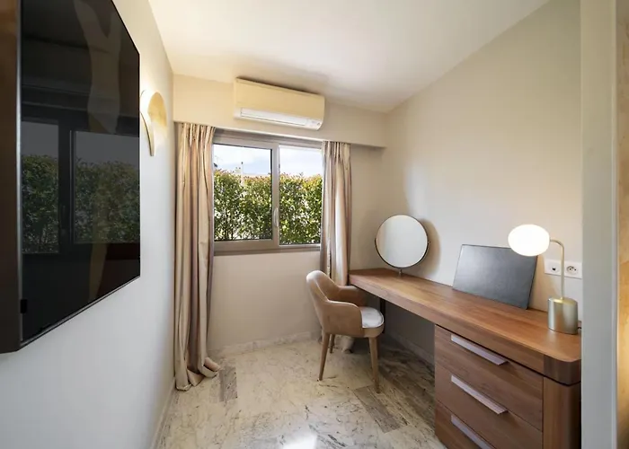 Daire -clr- Stunning With Terrace