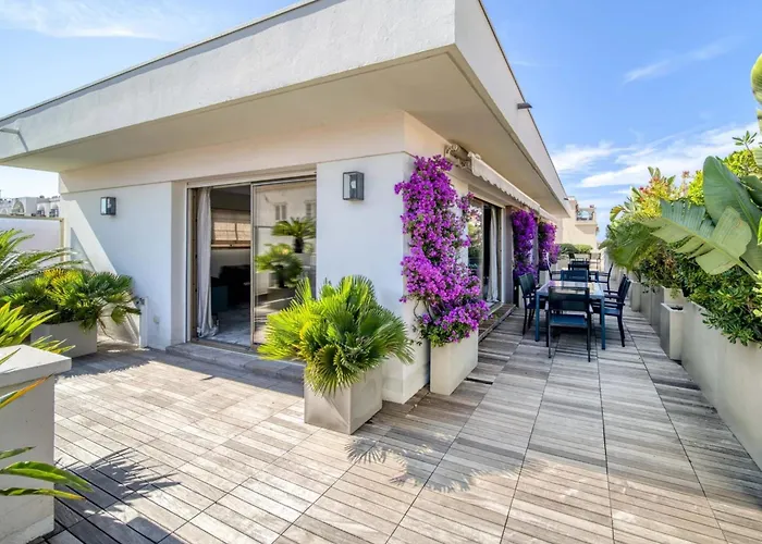 Daire -clr- Stunning With Terrace *